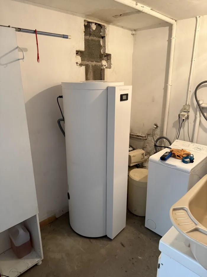 Ballon thermodynamique GSE Thermo'System 200 L installé à Saint-Bonnet-de-Mure